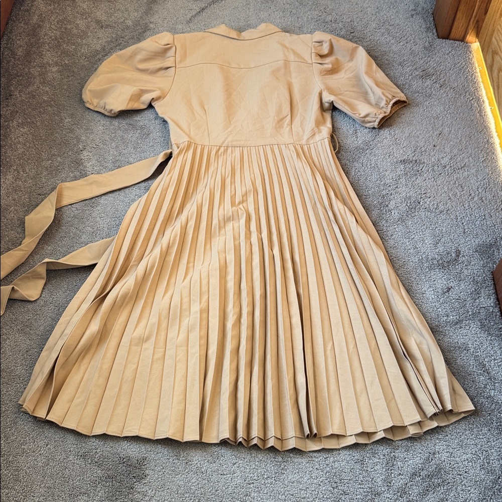 Nanette Lepore Blazer Style Pleated Midi Dress Neutral Tan Short Sleeve SIZE 12 - Picture 5 of 6